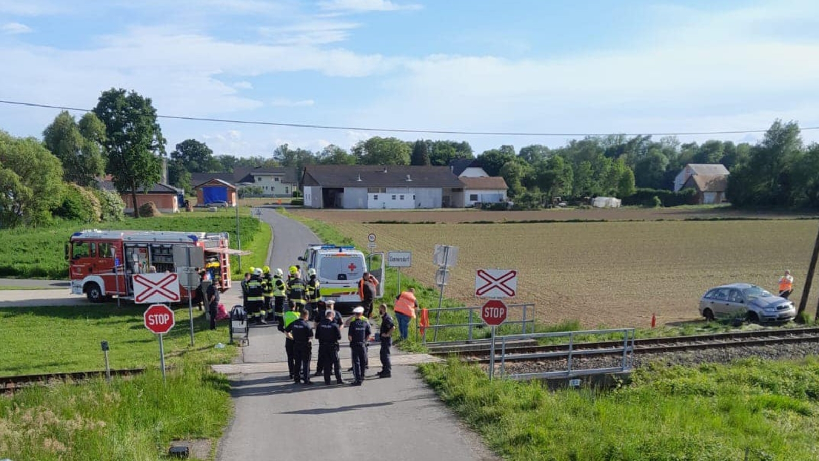 Auto Von Zug Erfasst J Hrige Lenkerin Tot Oe At