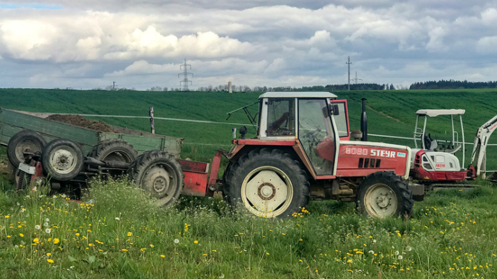 Traktor überschlug sich 47 jähriger Landwirt tot oe24 at