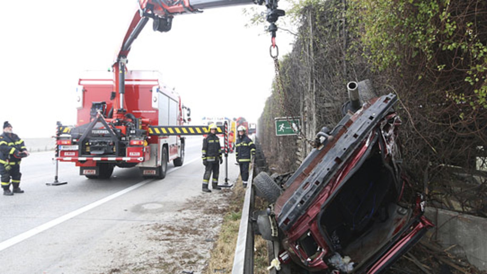 Ein Toter Bei Nebel Unfall Auf Der A Oe At