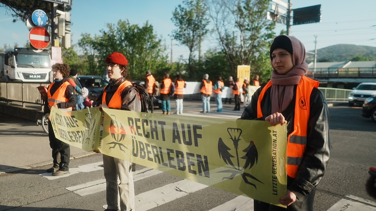 Klima Kleber Legen Verkehr In Wien Lahm Oe24 At