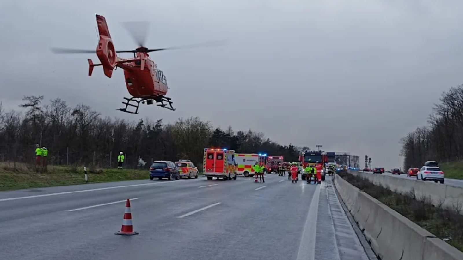 Massen Crash Bei Graupelschauer Zwei Tote Oe At