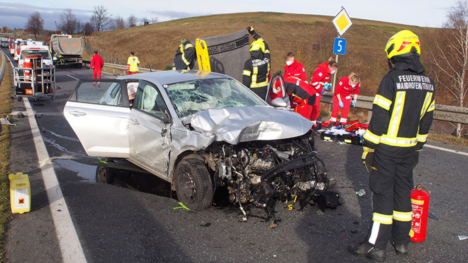 Verletzte Nach Massen Crash In N Oe At