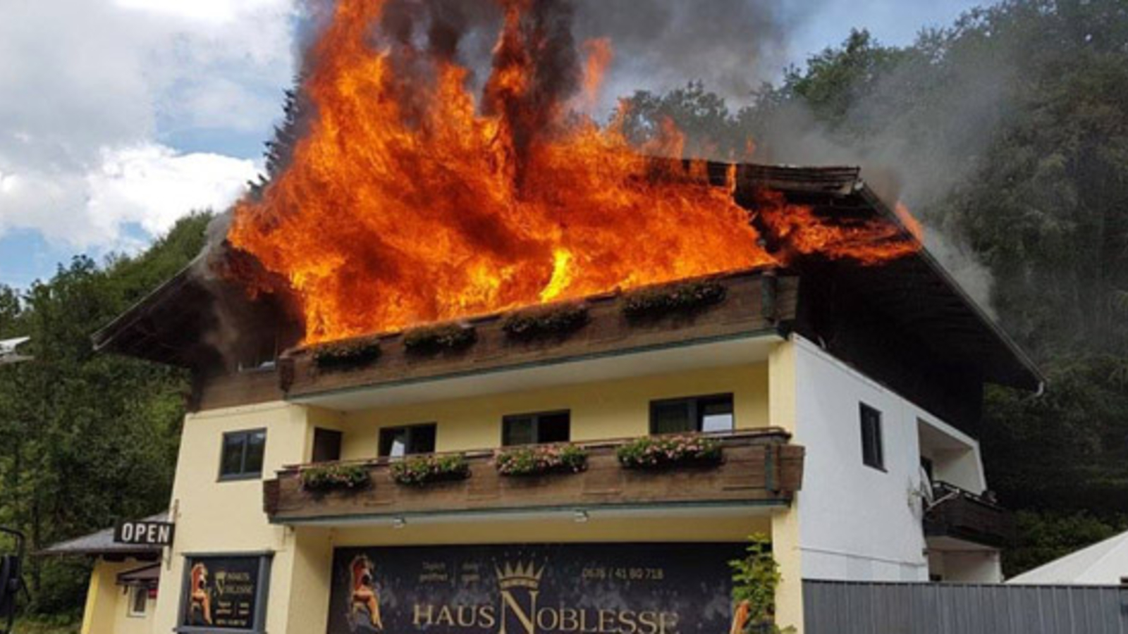 Feuer W Tet Im Obergescho Von Laufhaus Oe At