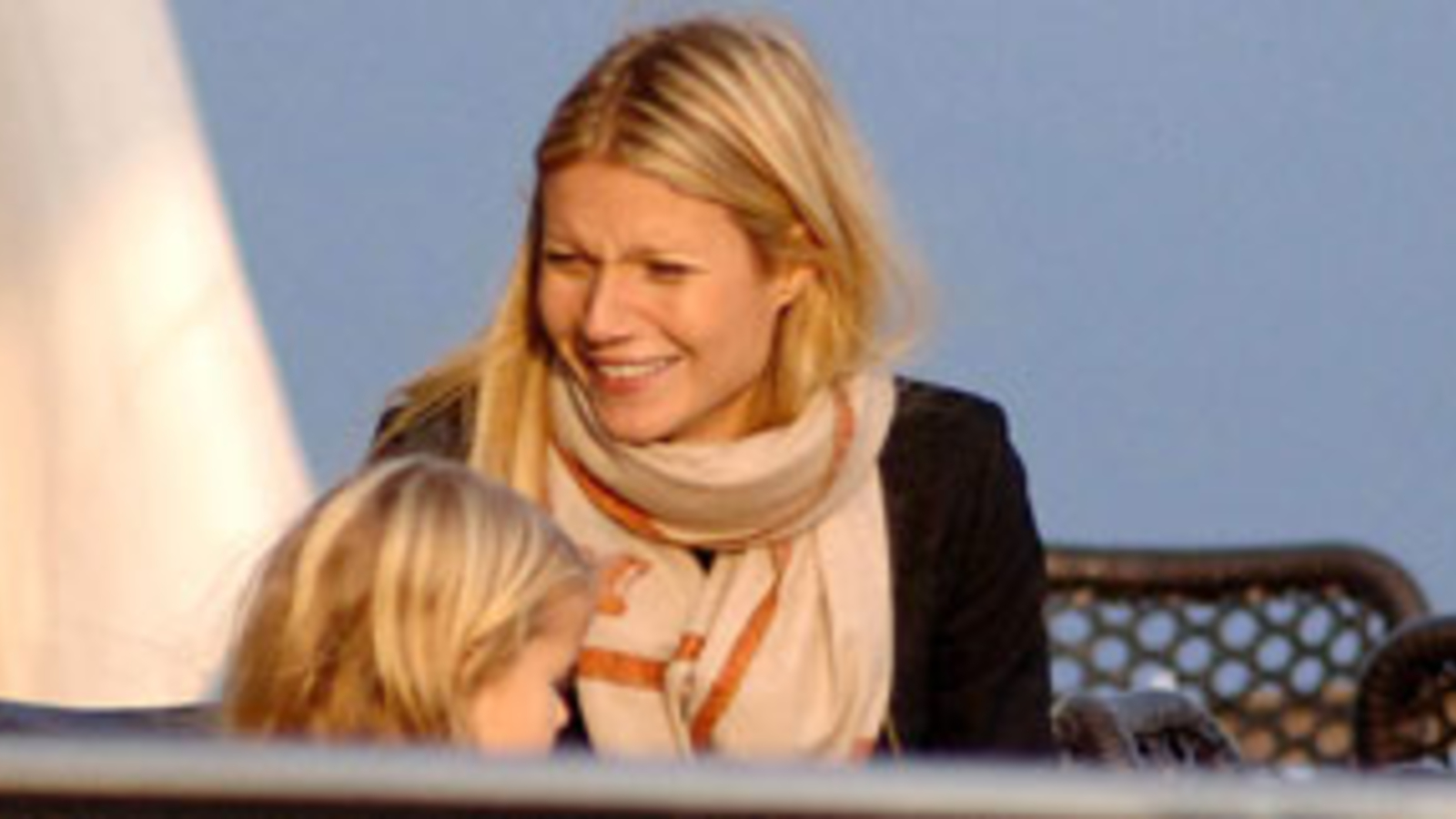 Gwyneth Paltrow Schwingt Den Kochl Ffel Stars