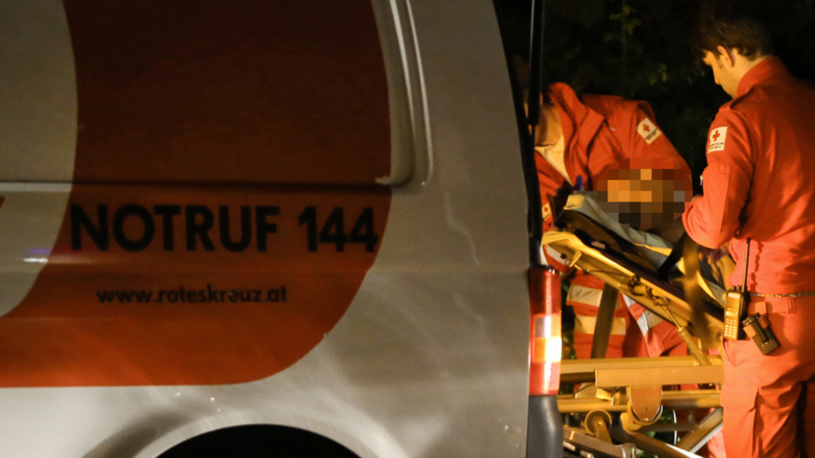 26 Jährige stirbt nach Pkw Crash oe24 at