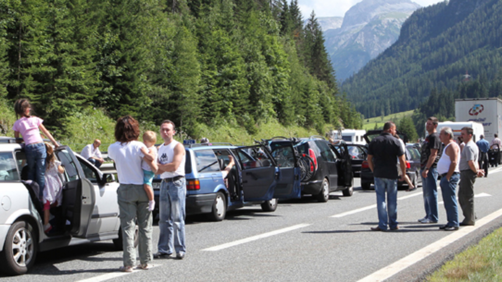 15 Kilometer Stau Auf Tauernautobahn Oe24 At