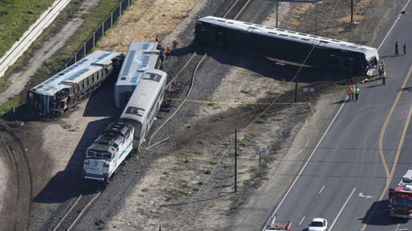 Zug Rast In Lkw Und Entgleist 28 Verletzte Oe24 At