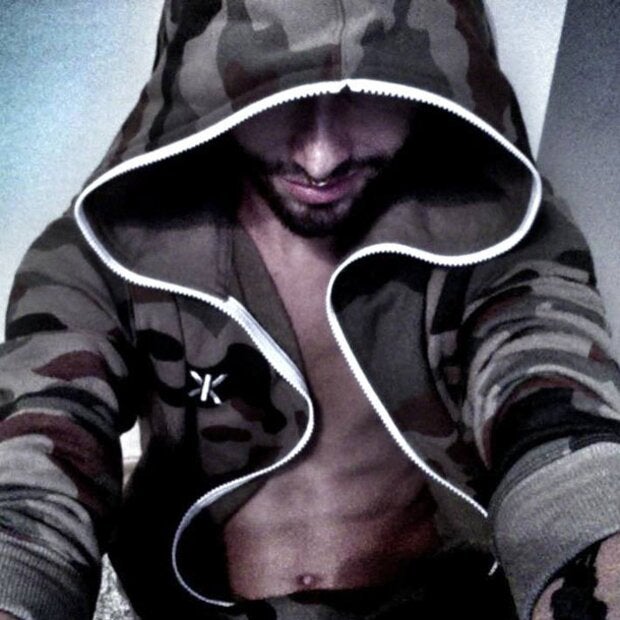 So hart ist Conchita Wurst als Tom Neuwirth auf Facebook