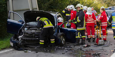 Schwerer Verkehrsunfall in Biedermannsdorf