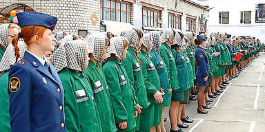 Weibliche Häftlinge für Putin an der Front
