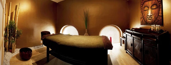 Auszeit vom Alltag mit der Kerzenwachs-Massage