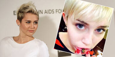 Miley präsentiert verrücktes Lippen-Tattoo