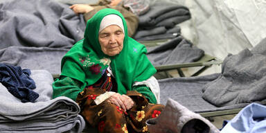 105-jährige Afghanin auf der Flucht