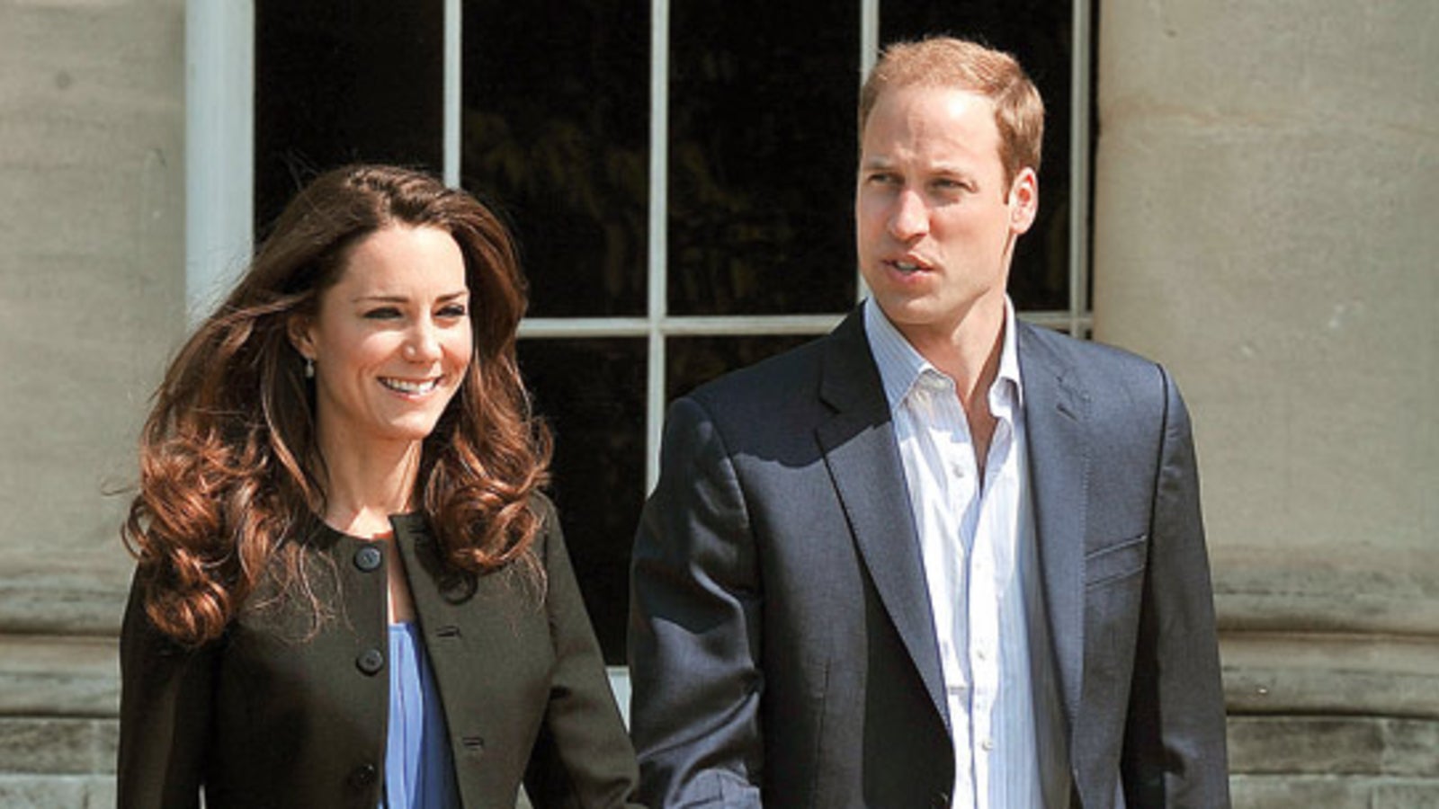 William & Kate: Beinahe-Unfall am Flughafen - stars24