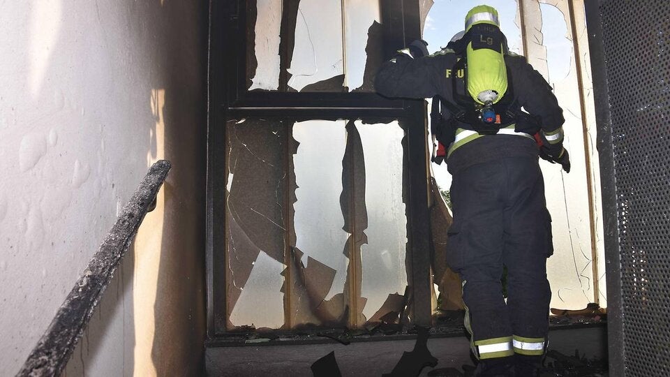 Dramatische Rettung nach Zimmerbrand in Wien-Liesing