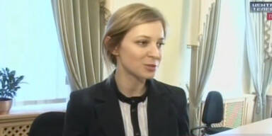Sexy Krim-Staatsanwältin hat jetzt ein Musikvideo