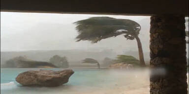 Hurrikan trifft auf die Bermudas