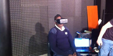 Virtuelle Realität überwältigt Mann