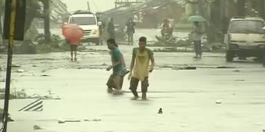 Taifun tobt über die Philippinen