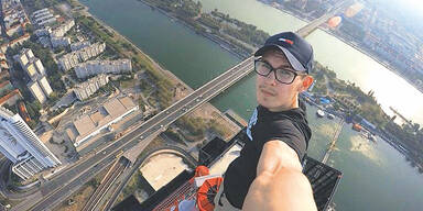 Wiener klettert auf DC Tower