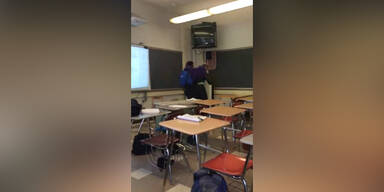 Schüler verprügelt seinen Lehrer