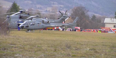 150 Tote: Urlaubs-Jet crasht in Alpen