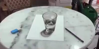 Künstler zeichnet fantastisches Glas