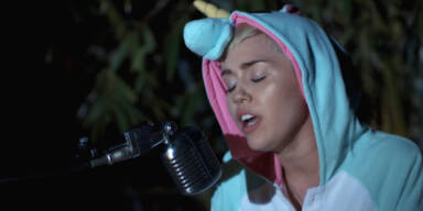 Miley Cyrus singt für toten Fisch