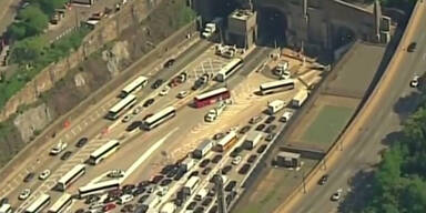 Verletzte nach Busunfall in New Yorker Tunnel