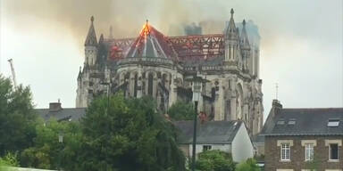 Kathedrale von Nantes brennt