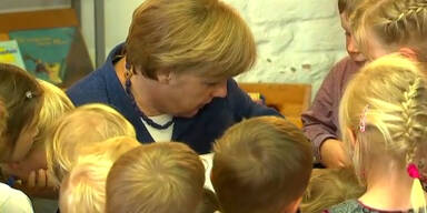 Angela Merkel liest für Kita-Kinder