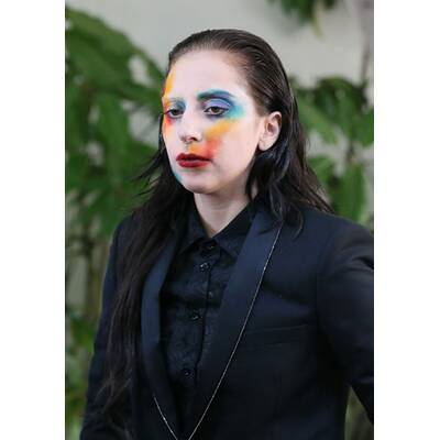 Lady Gaga im Clowns Kostüm