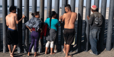 2.000 Migranten an Grenze zu USA angekommen