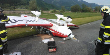 Sportflugzeug kippte um: Pilot verletzt