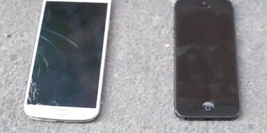 Härtetest: Samsung Galaxy S4 gegen iPhone 5