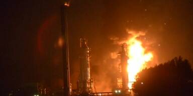 Feuer in Shell-Chemiewerk in den Niederlanden