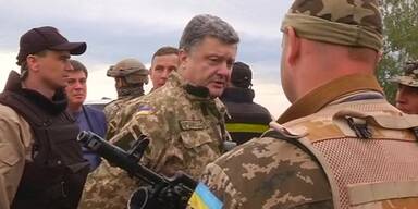 Poroschenko auf Truppenbesuch im Osten