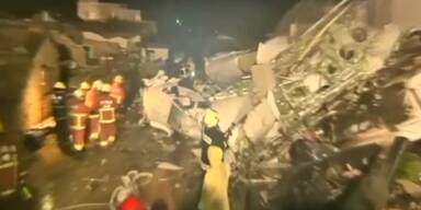 48 Tote bei Flugzeugabsturz in Taiwan