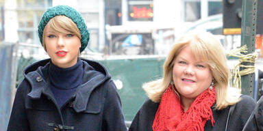 Taylor Swift Andrea Swift