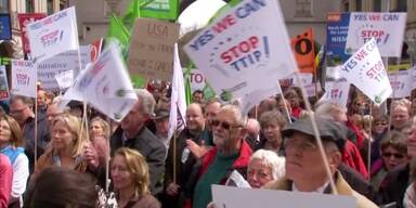 Rom: Zehntausende Demonstranten gegen TTIP
