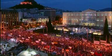 Demonstranten: Tsipras soll nicht nachgeben