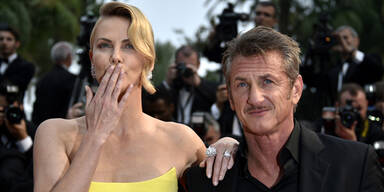 Charlize Theron & Sean Penn in Cannes