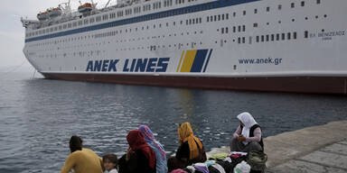 Kreuzfahrtschiff nimmt Flüchtlinge auf