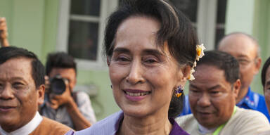 Myanmar: Suu Kyi in Regierung