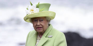 So lacht die Queen über den Brexit