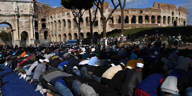 Moslems veranstalteten Massen-Demo in Rom