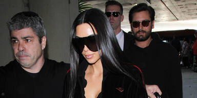 Kim Kardashian unterwegs nach Dubai