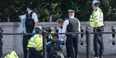 Messer-Mann nahe Buckingham Palace festgenommen