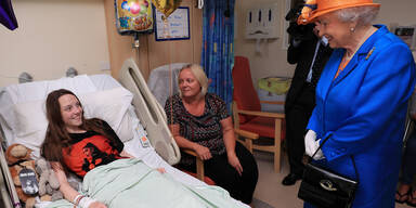 Queen Terroropfer Manchester Spital besucht
