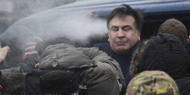 Anhänger befreien Saakaschwili
